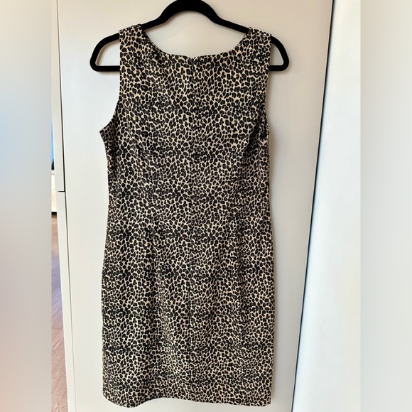 Leopard print sleeveless dress, zip back, size 12, comfortable fit - Picture 2 of 5